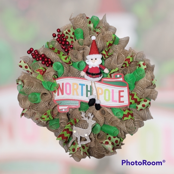 North Pole Santa Reindeer Ribbon Burlap Square Christmas Holiday Wreath - Picture 4 of 4